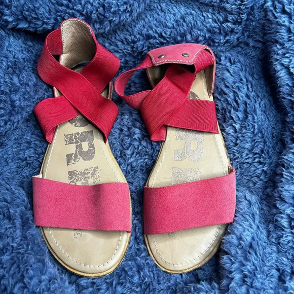 Sorel Ella Red Strap‎ Sandals in Size 8 - Picture 1 of 3